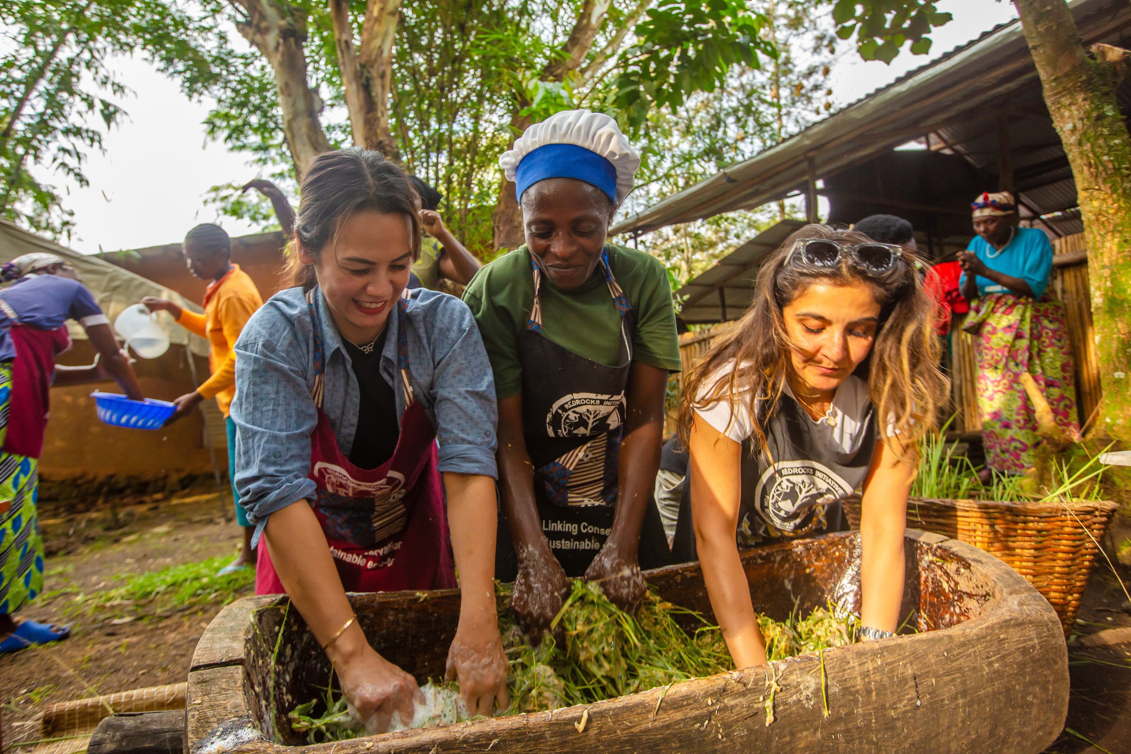 Musanze : Authentic Rwandan Banana Beer Making & Cultural Experience